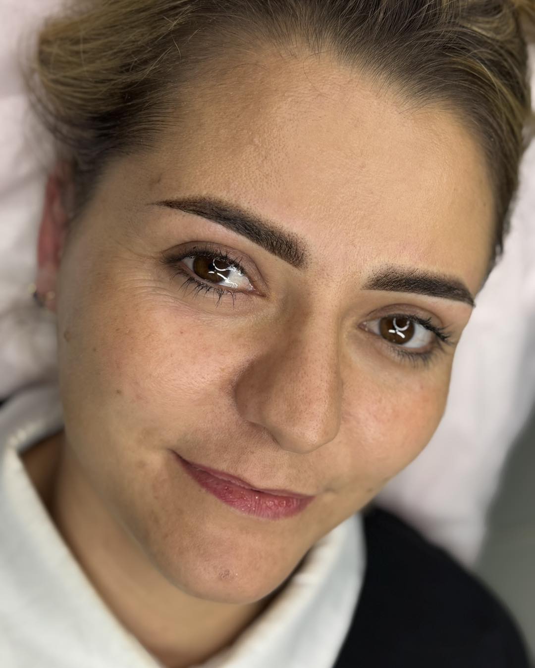 Corecții micropigmentare și laser soft pentru lucrări anterioare